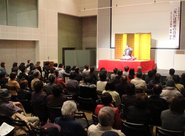 講演会人気講師・三遊亭楽春の心の健康づくり講演会の風景