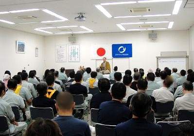 講演会の人気講師で落語家・三遊亭楽春全国労働衛生講演会 「笑いの効果に学ぶメンタルヘルス&コミュニケーション」